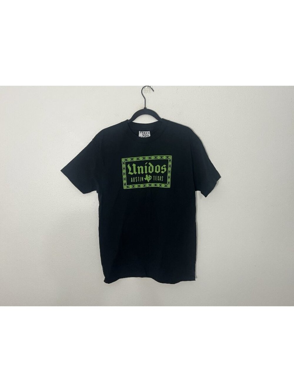 Feels So Good Unidos Austin T Shirt Black Green Size Medium